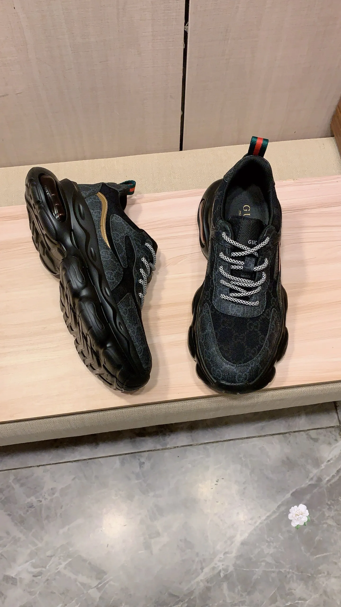 Men's men's shoes💰460💰💰🎩🎩[Lightning][Lightning] "Gucci*" latest • popular casual shoes, top brand [seduce] luxury ~ purchasing agency, top ~ quality. [Strong] The upper is made of imported breathable cowhide with material ➕ breathable sheepskin feet (•) and fine workmanship. The original stylish and stylish soft rubber wear-resistant and non-slip outsole is light and comfortable on the feet. The real thing looks better when photographed. 012: code: 38-44, 4️⃣ colors selected